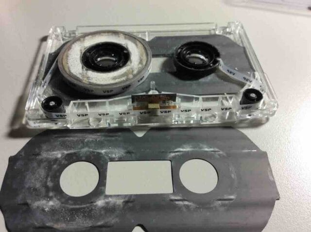 Capturing Audio Tapes – Part III – Preparation How to clean a mouldy cassette tape